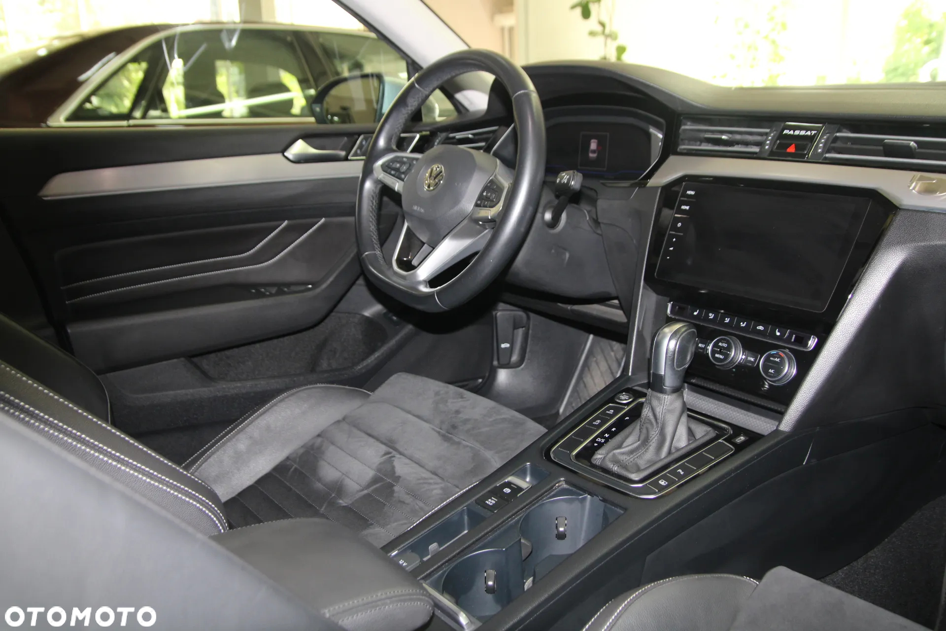 Volkswagen Passat 2.0 TSI Elegance DSG - 8