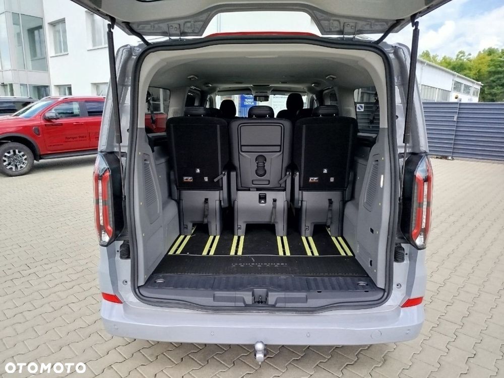 Ford Tourneo Custom 320 L2H1 VA Autm Titanium X - 14