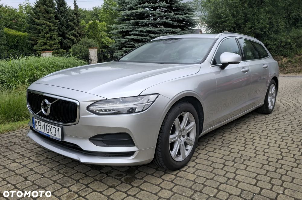 Volvo V90 D4 Momentum - 1