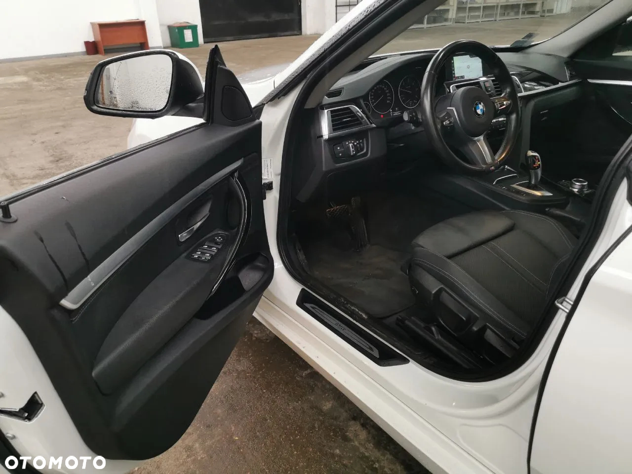 BMW Seria 3 320d Sport Line - 13