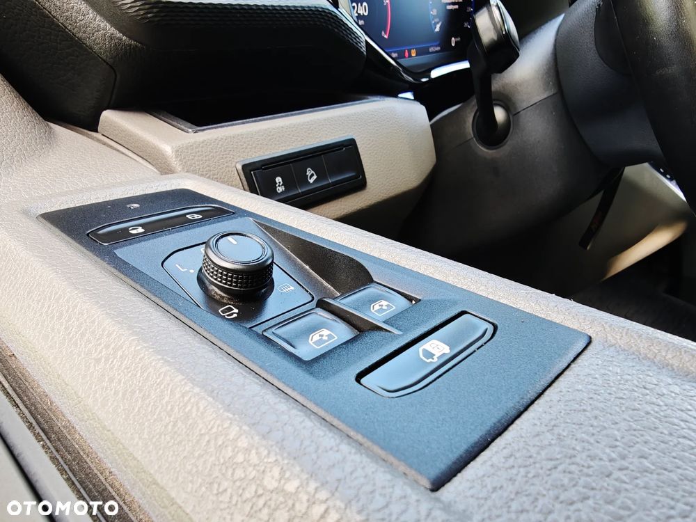 Volkswagen Transporter - 11