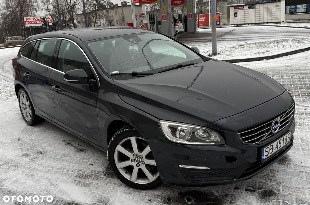 Volvo V60 D3 Drive-E Dynamic Edition (Kinetic) - 1