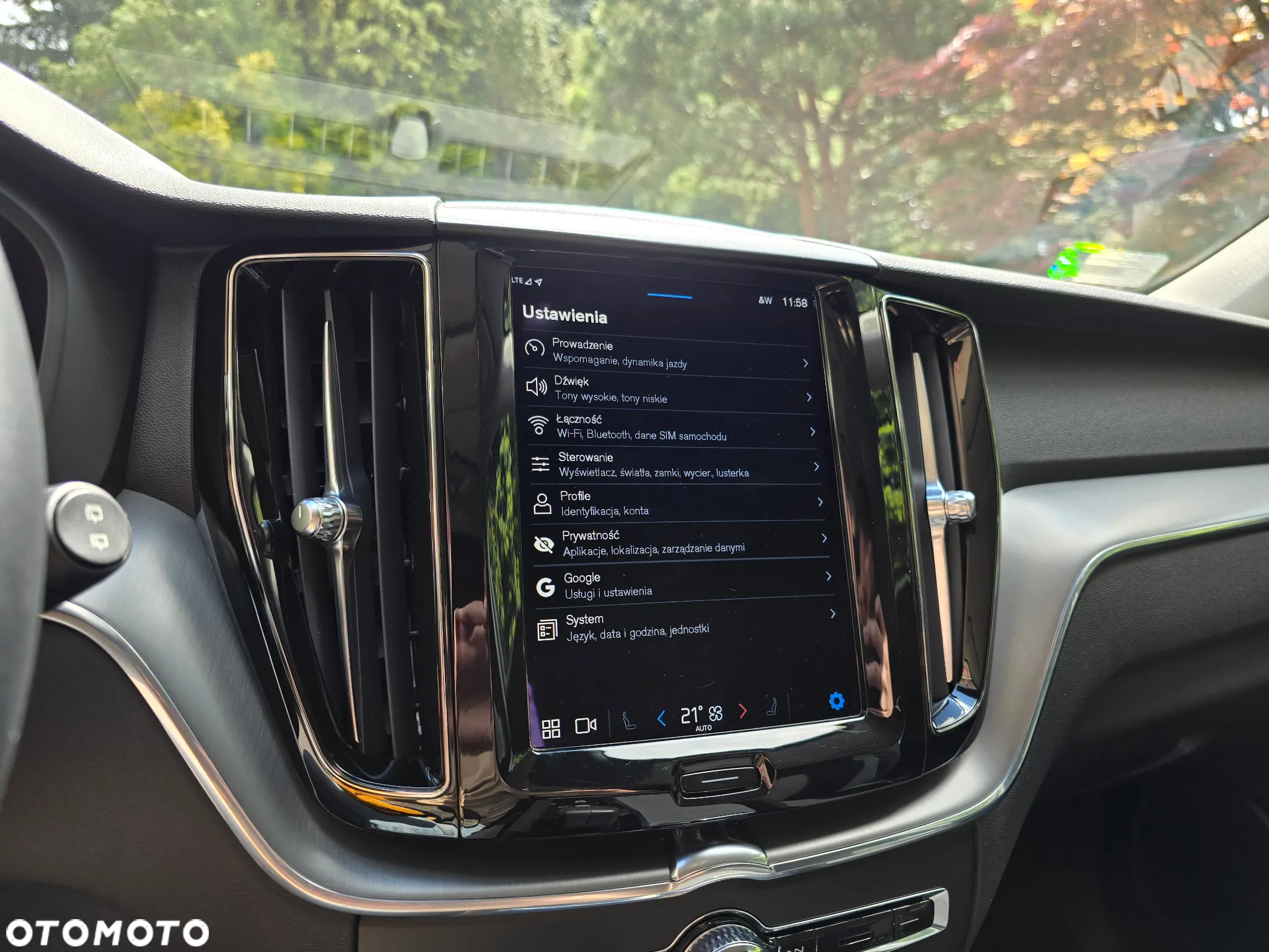 Volvo XC 60 D4 Momentum Pro - 25