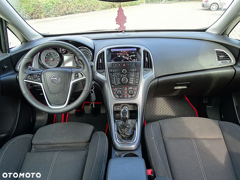 Opel Astra 1.4 T Cosmo EU6 - 32