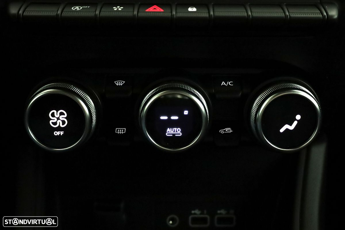Renault Captur 1.0 TCe Techno Bi-Fuel - 13