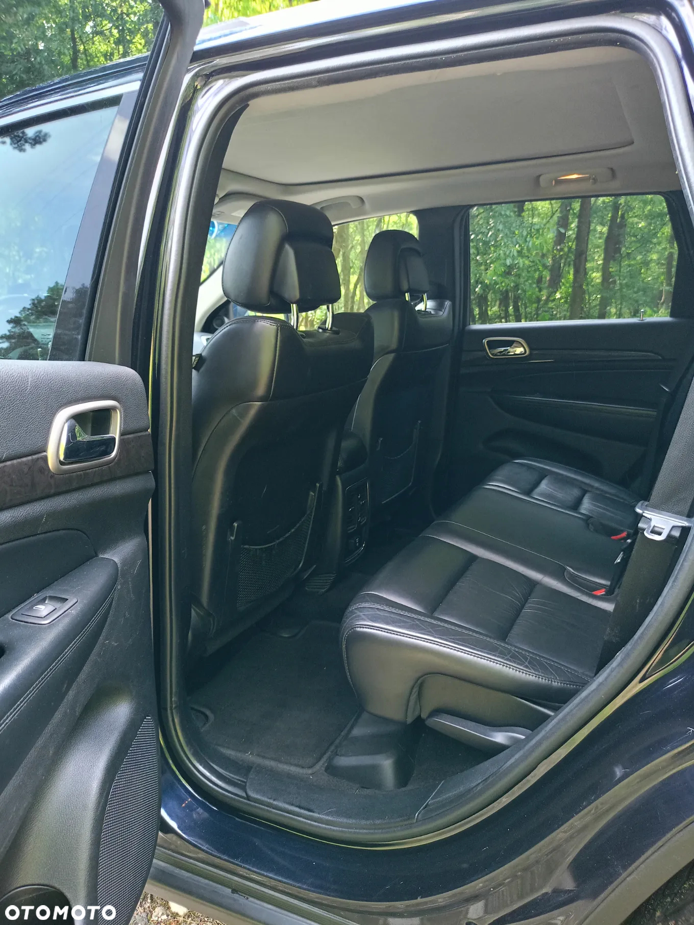 Jeep Grand Cherokee - 12