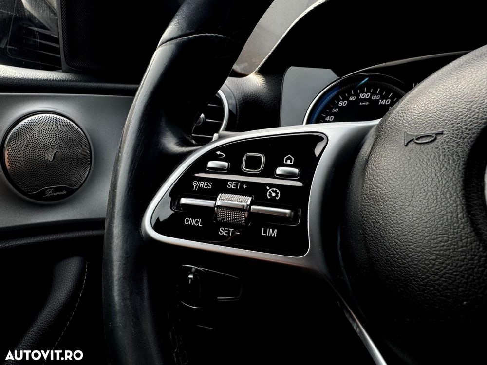 Mercedes-Benz E - 11