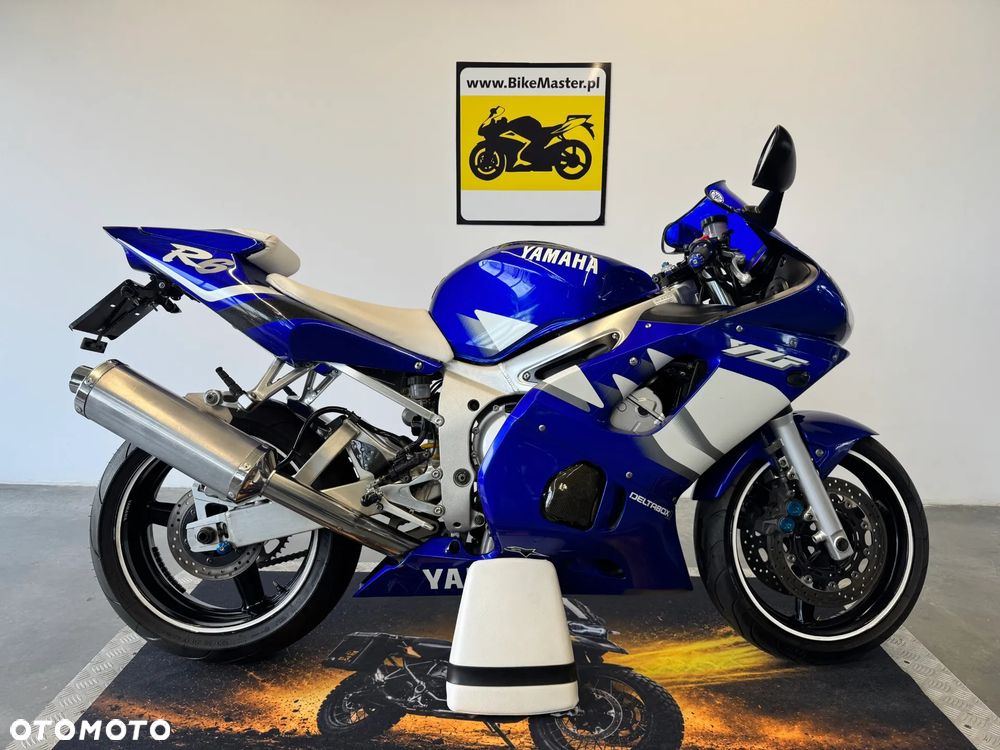 Yamaha R6 - 8