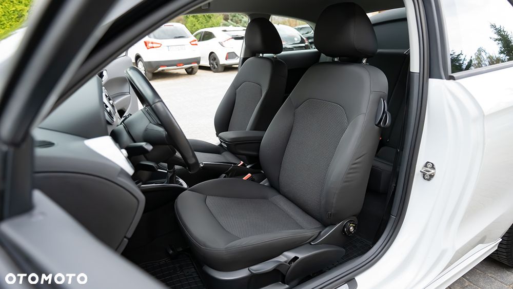 Audi A1 3-drzwiowe 1.2 TFSI S line Sportpaket - 19