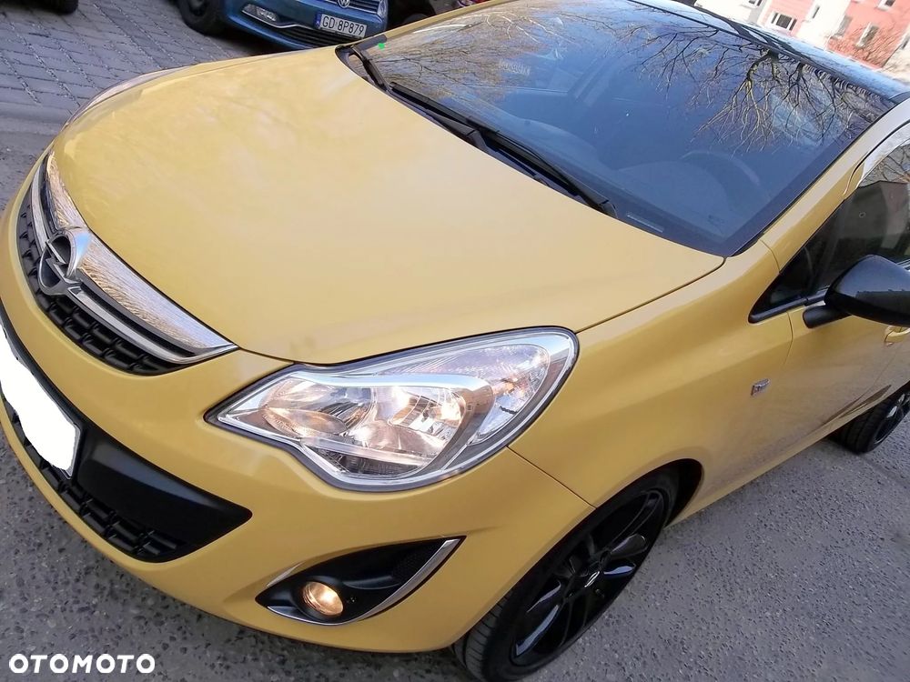 Opel Corsa 1.2 16V Cosmo - 22