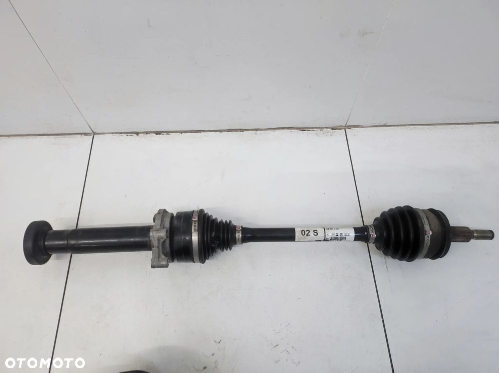 PÓŁOŚ PÓŁOŚKA PRAWA PRZÓD VW TRANSPORTER T6 LIFT 2.0 TDI MANUAL