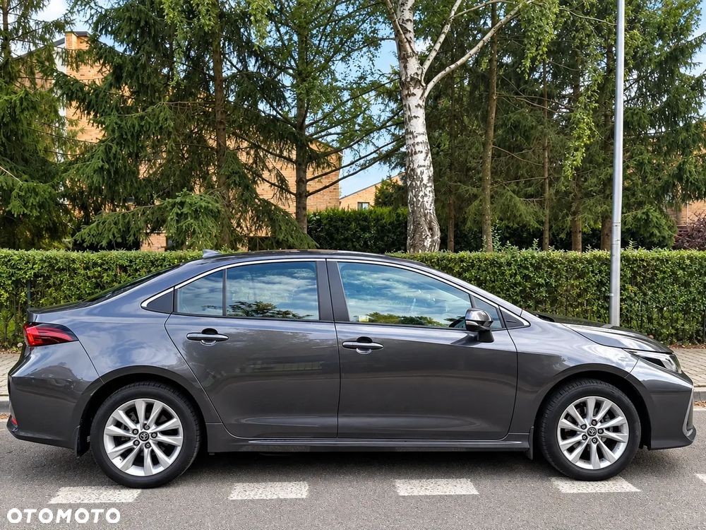 Toyota Corolla - 12