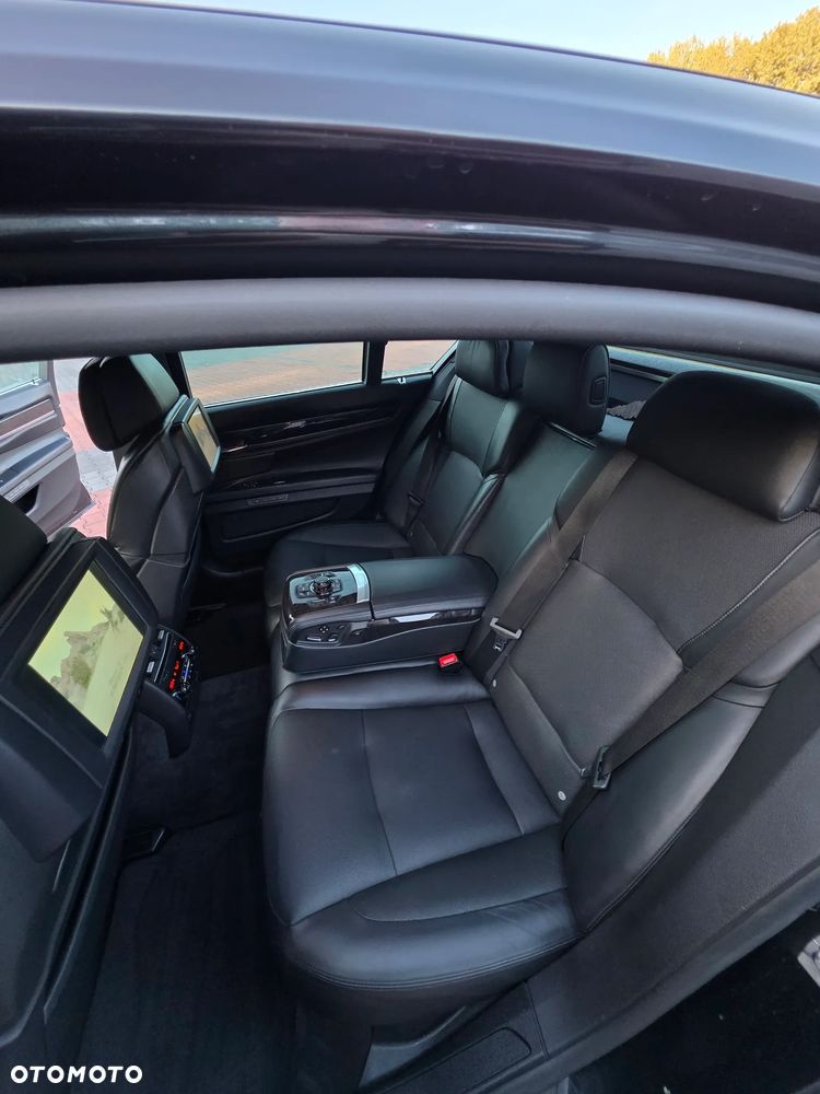 BMW Seria 7 740d xDrive - 37