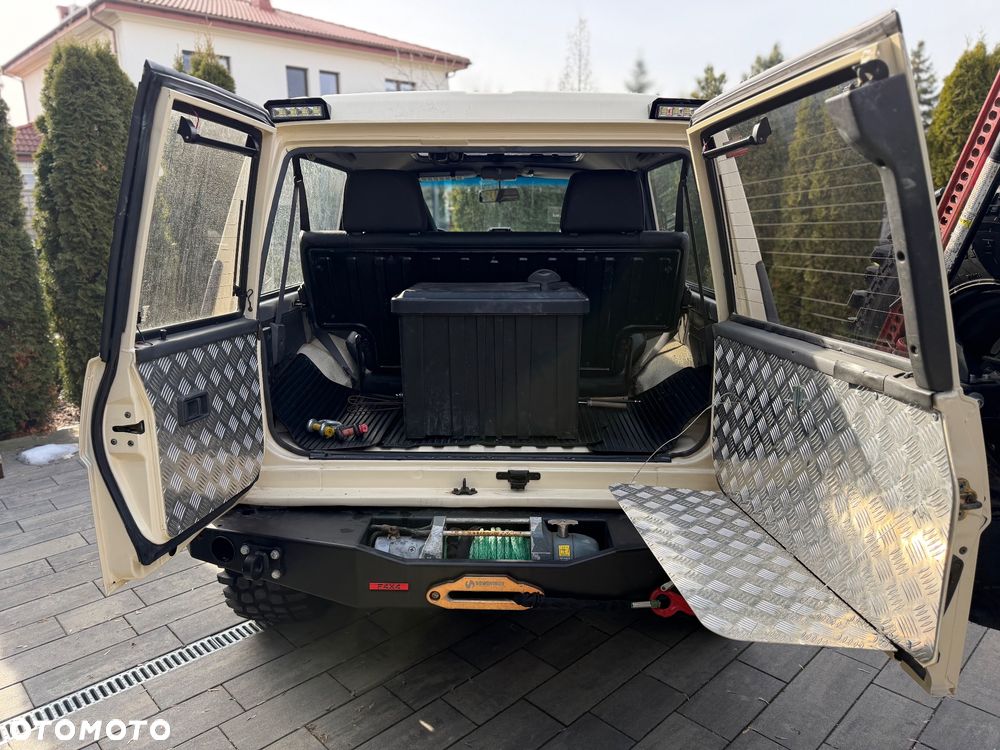 Nissan Patrol 2.8 TD SWB SLX - 20