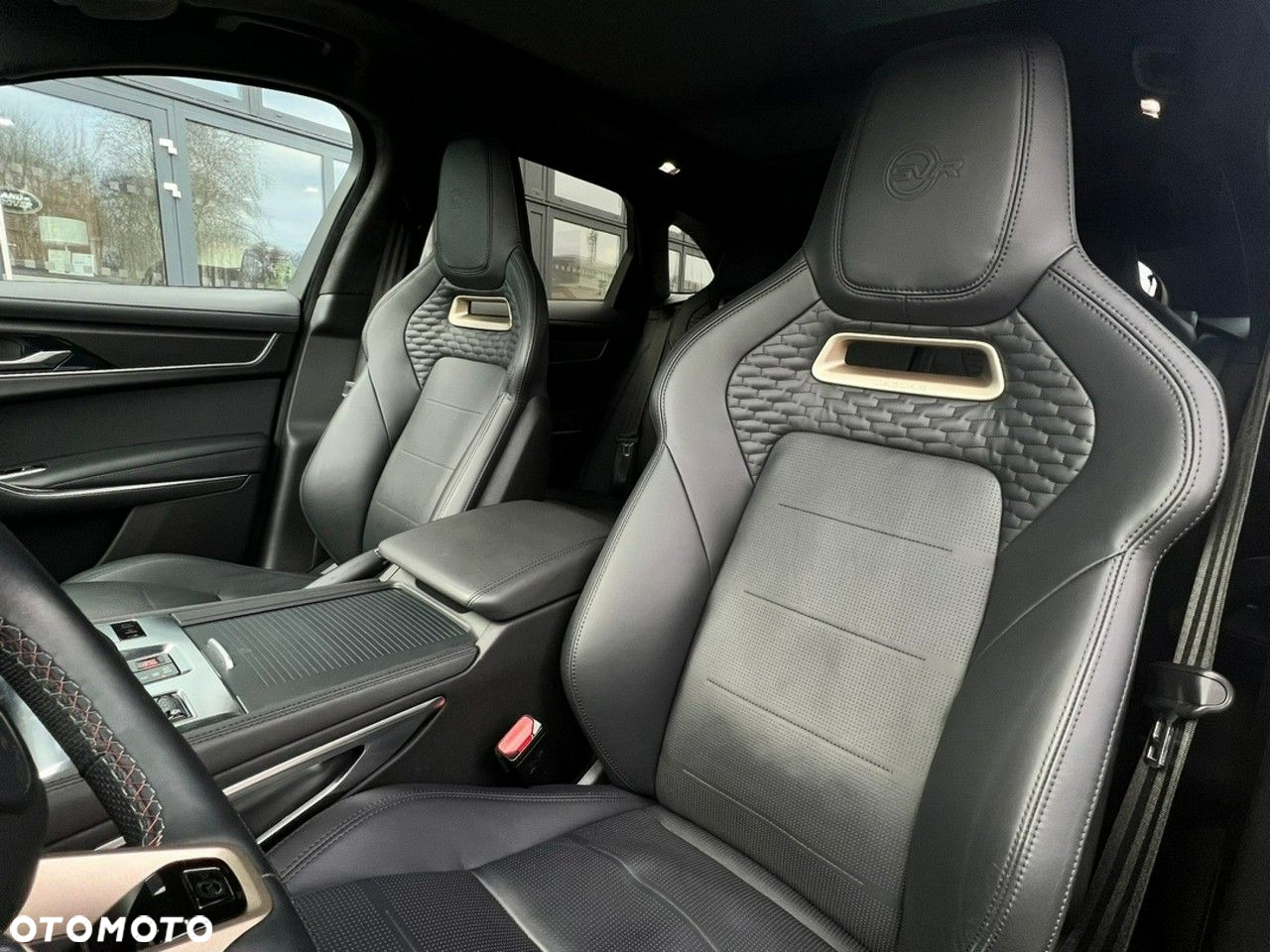 Jaguar F-Pace - 27