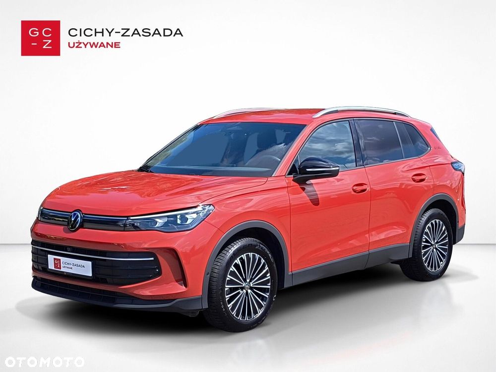 Volkswagen Tiguan - 1