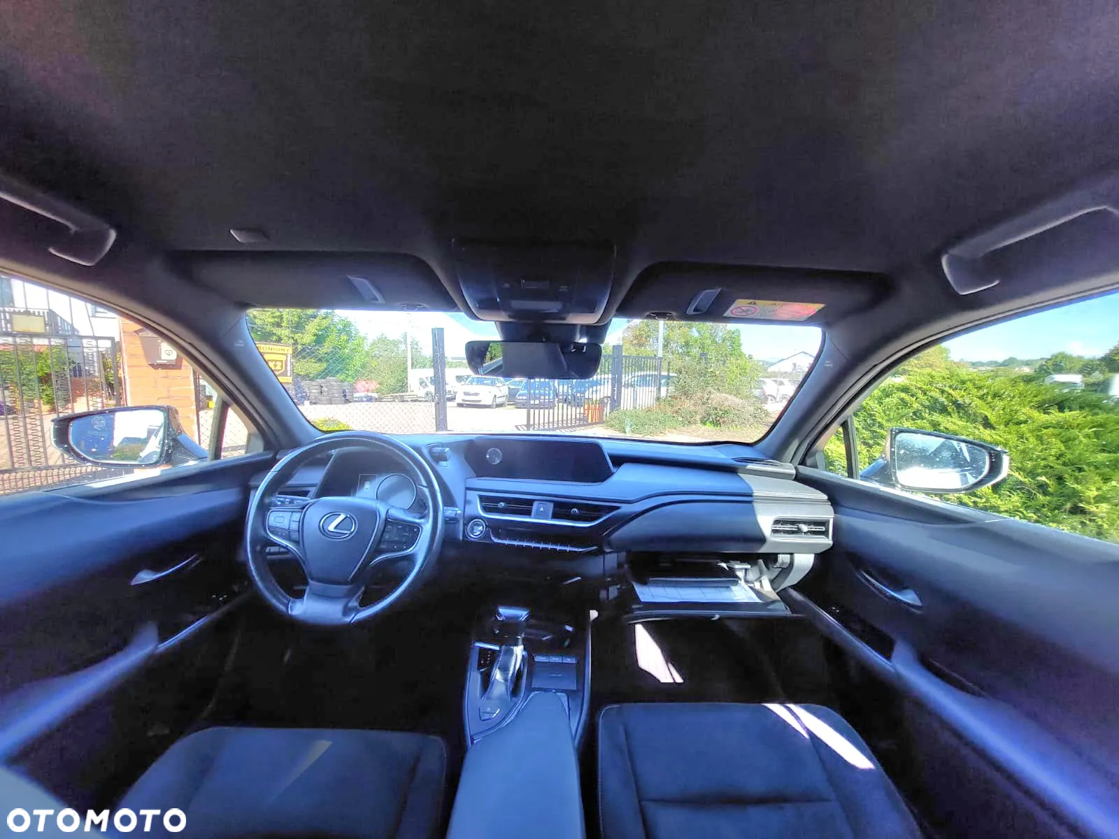 Lexus UX 200 GPF Pure 2WD - 24