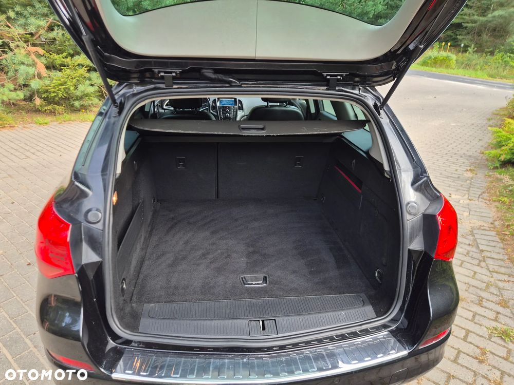 Opel Astra 1.4 T Cosmo - 24