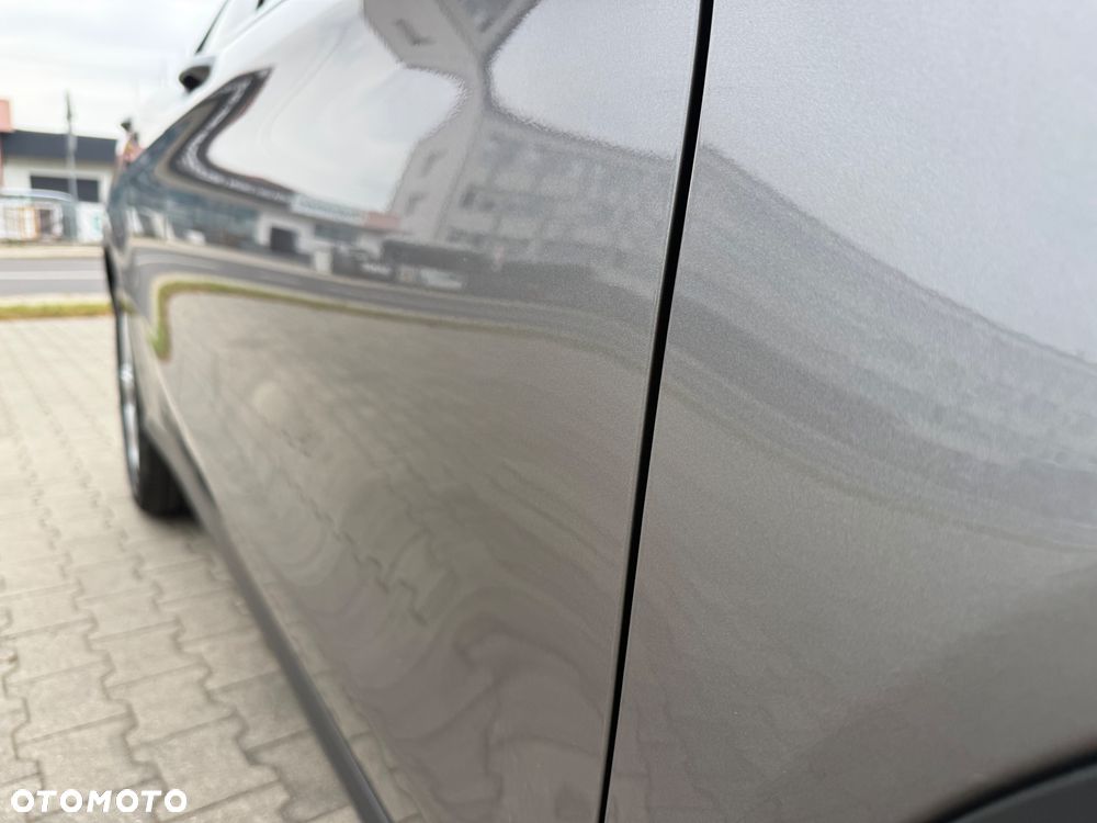 Mercedes-Benz GLA 180 7G-DCT Peak Edition - 36