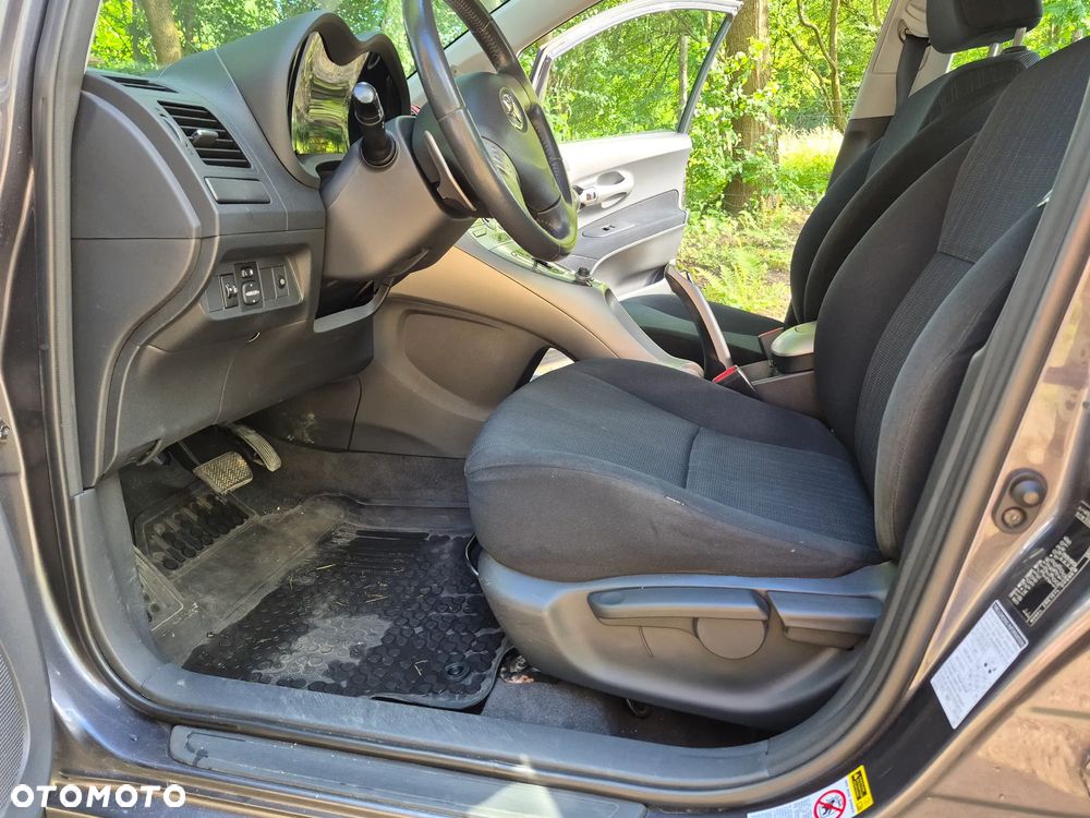 Toyota Auris 1.6 VVT-i Luna MM - 9