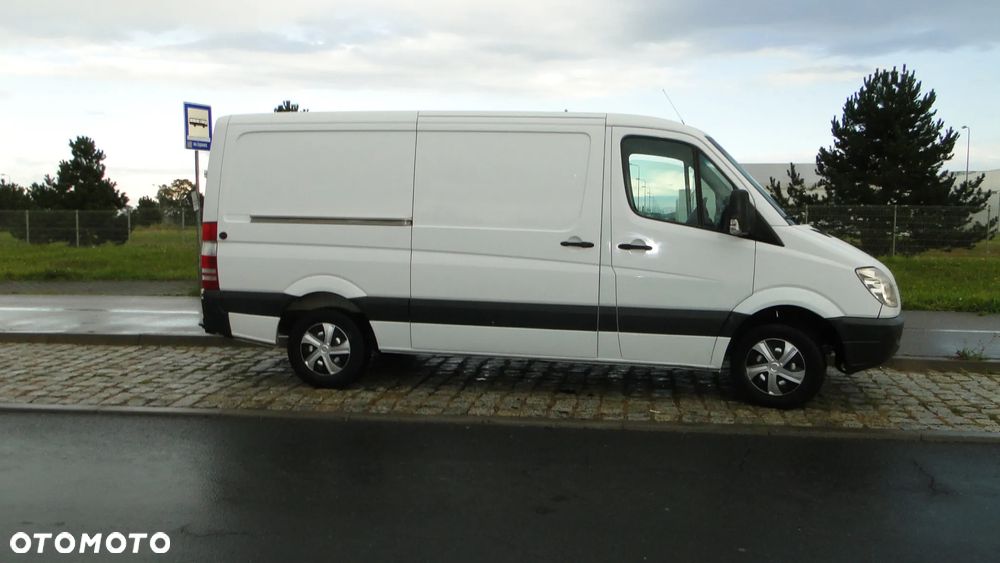 Mercedes-Benz Sprinter - 2