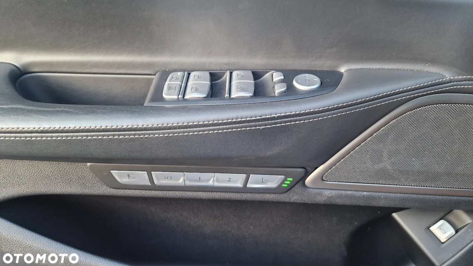BMW Seria 7 750Li xDrive - 15