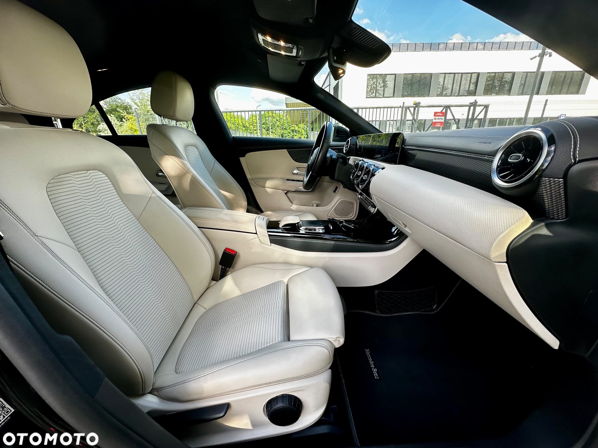 Mercedes-Benz CLA 180 Progressive 7G-DCT - 17