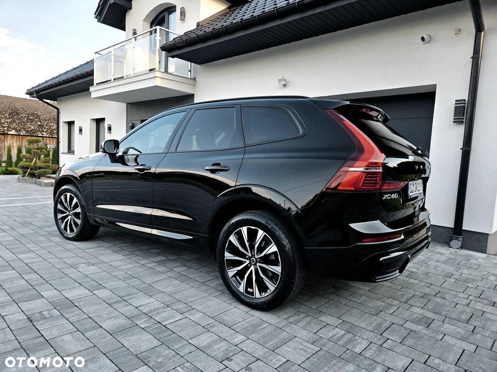 Volvo XC 60 B4 D AWD Plus Dark - 3