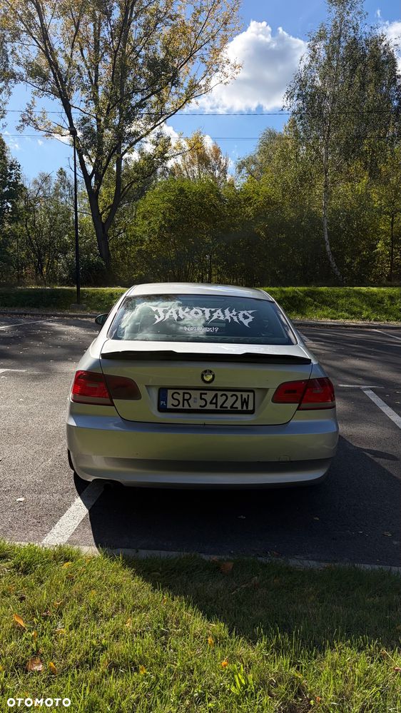 BMW Seria 3 320i - 9