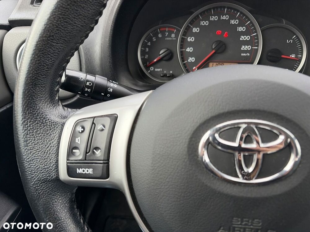 Toyota Yaris 1.33 Premium - 25