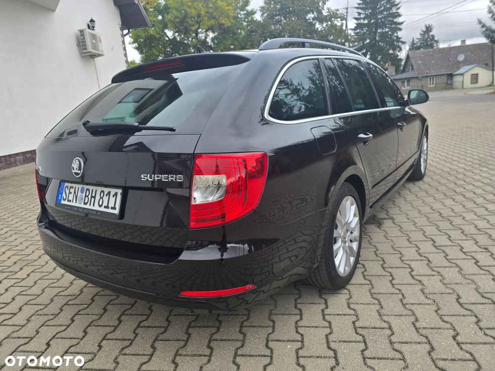 Skoda Superb 2.0 TDI DSG Elegance - 8