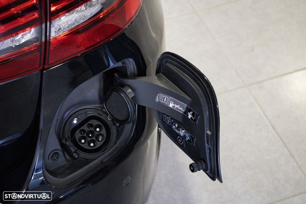 Mercedes-Benz C 300 de AMG Line - 15