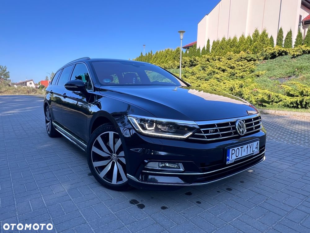 Volkswagen Passat - 1