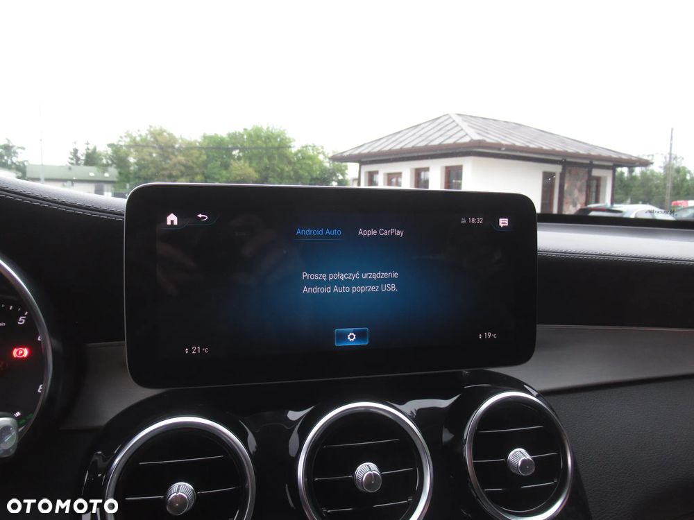 Mercedes-Benz GLC 200 4Matic 9G-TRONIC AMG Line - 29