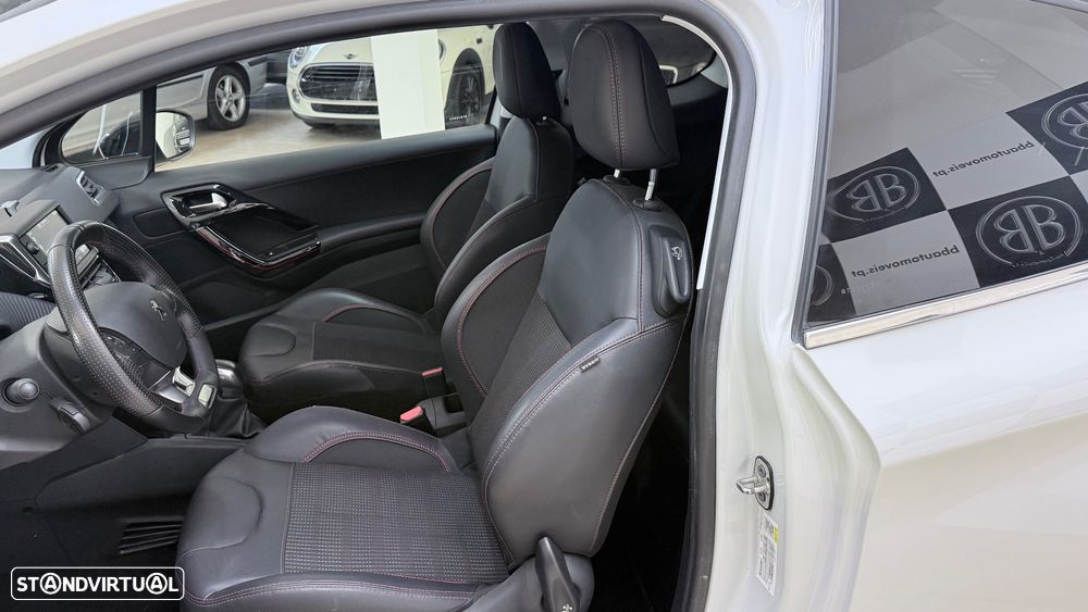 Peugeot 208 1.2 PureTech GT Line - 7