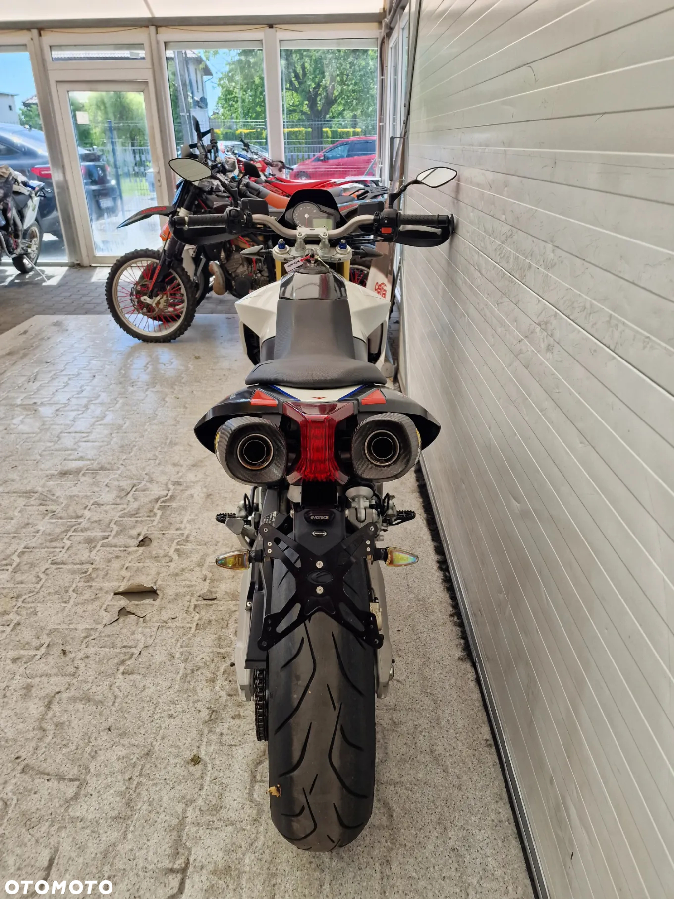 Aprilia Dorsoduro - 8
