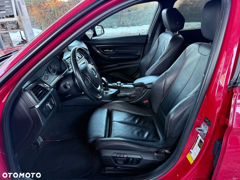 BMW Seria 3 335i Sport Line - 22