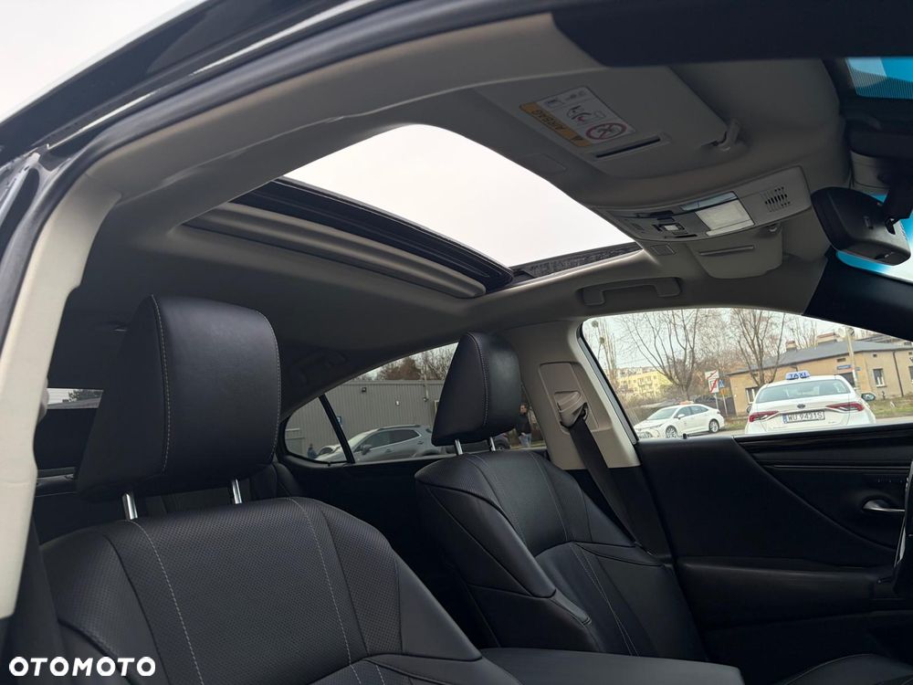 Lexus ES 300h Prestige - 19