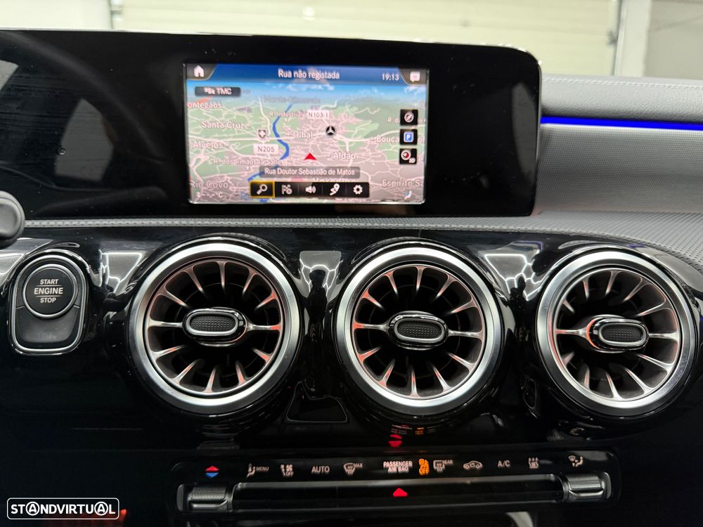 Mercedes-Benz A 250 e AMG Line - 25