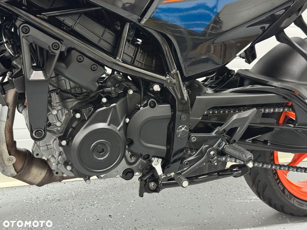 KTM Duke 125 - 23