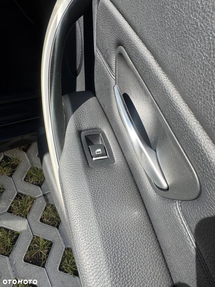 BMW Seria 3 320d Advantage - 27