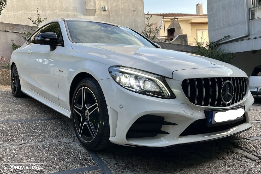 Mercedes-Benz C 220 d Coupe 9G-TRONIC AMG Line Plus - 2