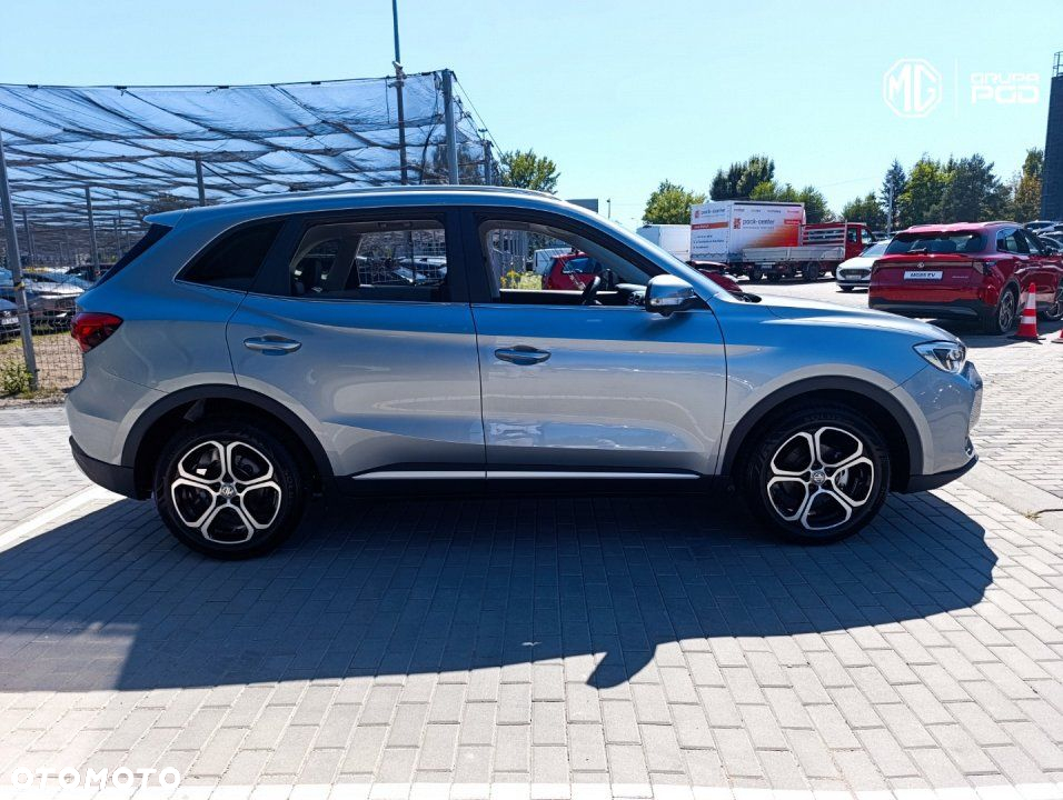 MG ZS - 8