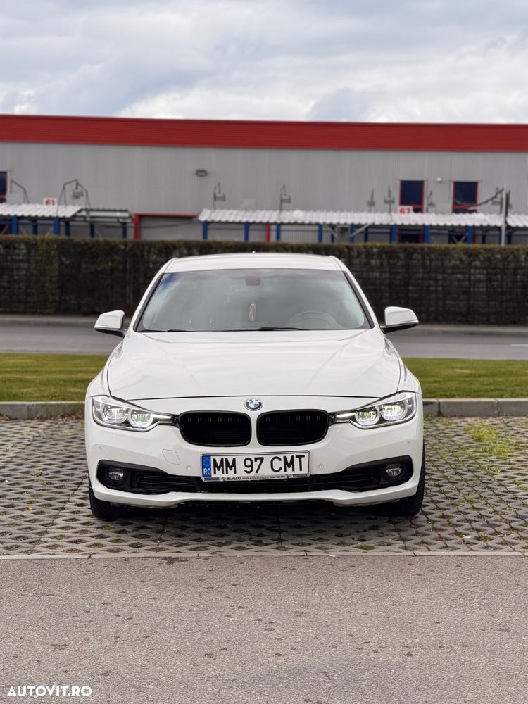 BMW Seria 3 320i Aut. - 2