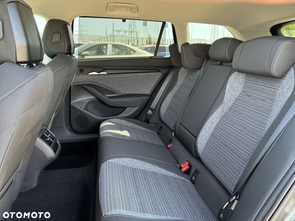 Skoda Superb 2.0 TSI Drive DSG - 17