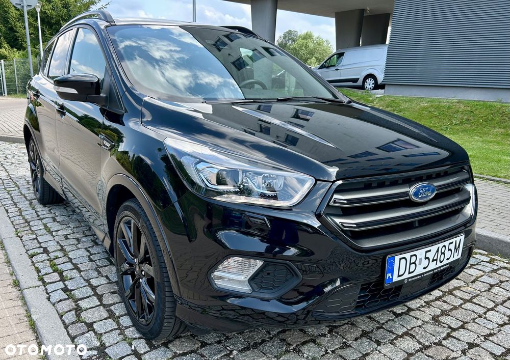 Ford Kuga 1.5 EcoBoost 2x4 Titanium - 4
