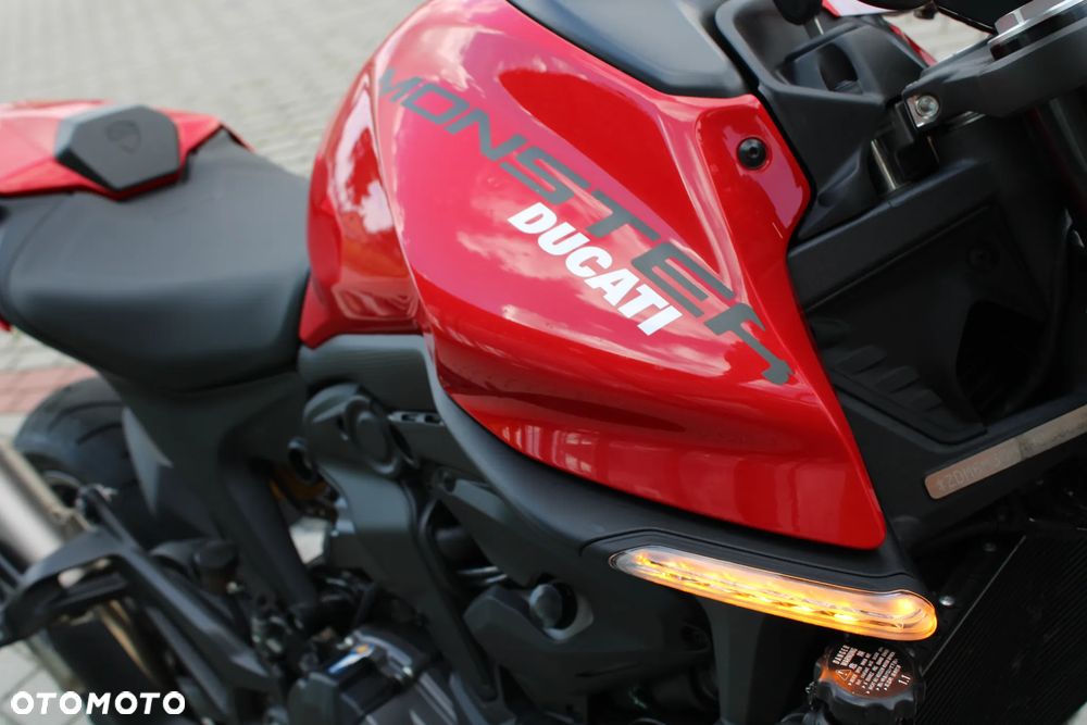 Ducati Monster - 11