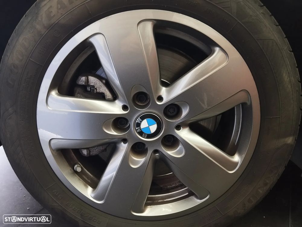 BMW 216 d Advantage — fotografia 9