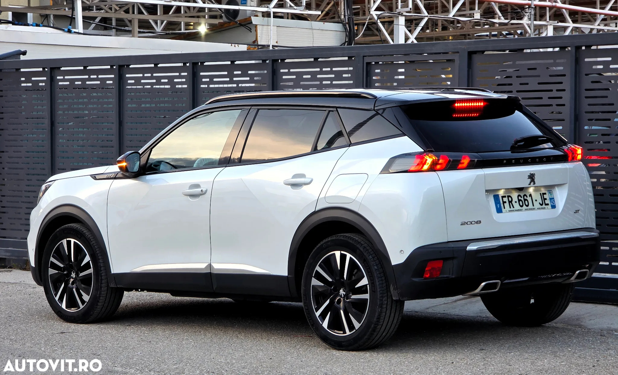 Peugeot 2008 PureTech 155 EAT8 GT Pack - 7