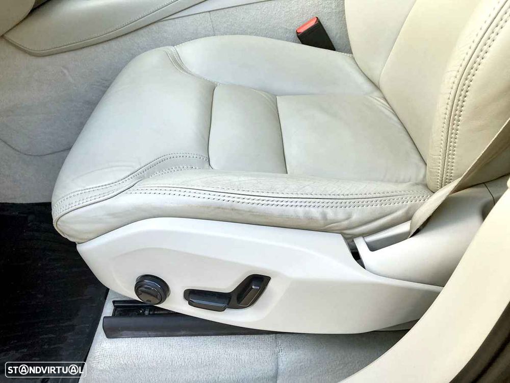 Volvo XC 90 2.0 D4 Inscription - 22